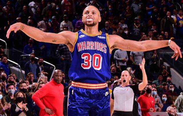 世界杯下载入口说明-科尔谈库里新轮换模式：他自己很喜欢 效果很不错